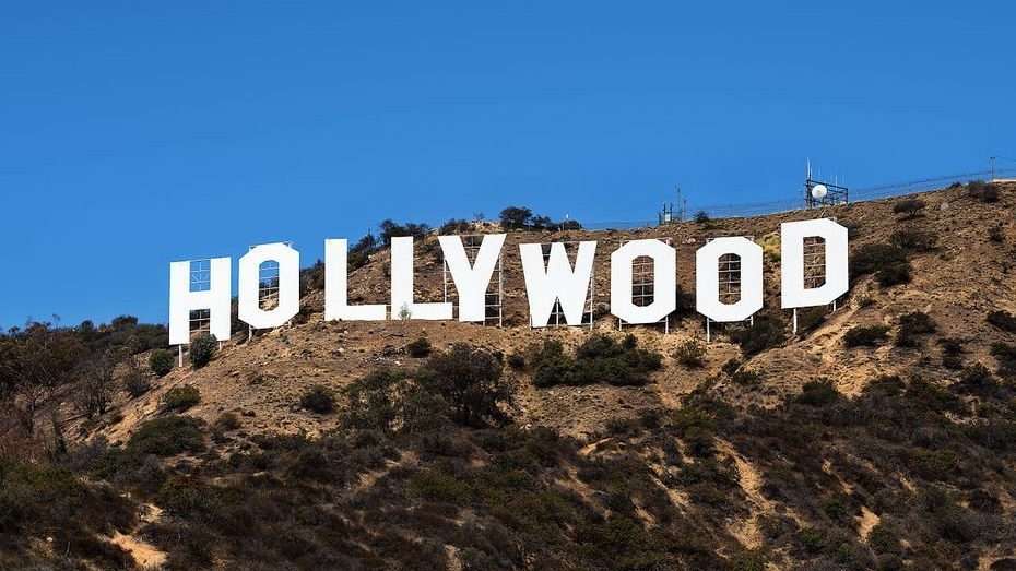 cropped logo hollywood
