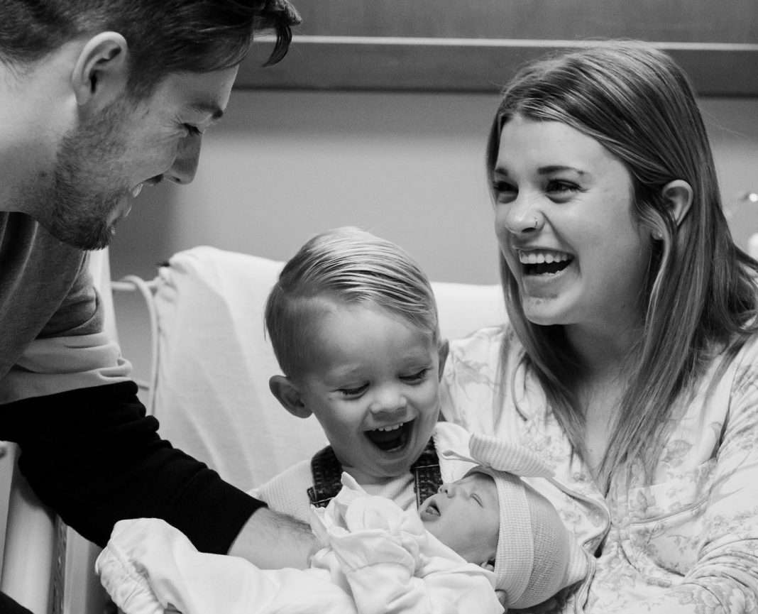 Austin French célèbre la naissance de son troisième enfant
