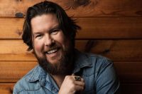 Zach Williams lance 