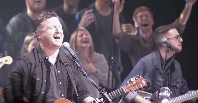 The Worship Initiative joue le premier concert virtuel de l'album le 8 janvier
