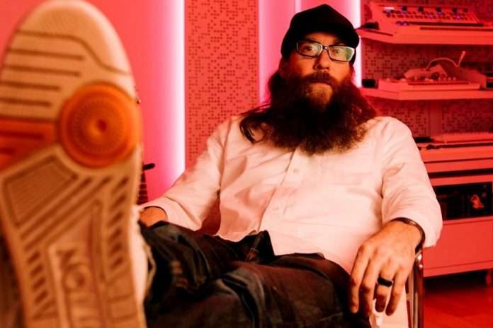 Crowder annonce le lancement du nouvel album `` Milk & Honey '' le 11 juin