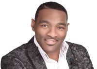 Earnest Pugh figure dans le top 50 du classement radio