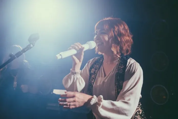 'Revival Nights Pt. de Kim Walker,Smith. 2 (Live) 'Disponible maintenant