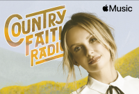 Carly Pearce raconte à Apple Music les traditions de Noël et la première chanson chrétienne avec Matthew West