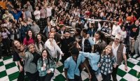 Hillsong Young & Free sort « Phenomena (Da Da) Remixes »