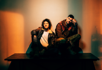 Pour KING & COUNTRY 