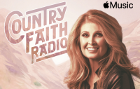 La mère d'Hillary Scott, Linda Davis, rejoint Country Faith Radio pour la fête des mères