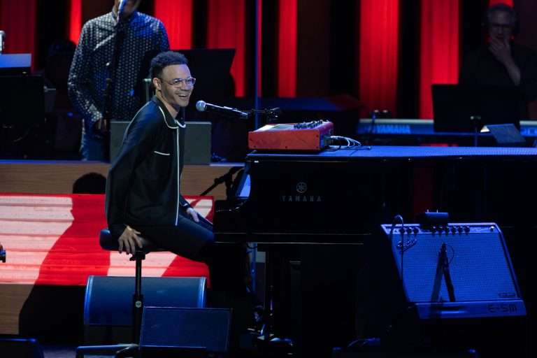 Tauren Wells fait ses débuts à Grande Ole Opry dans une maison à guichets fermés