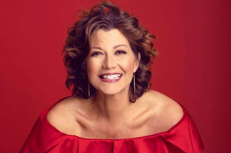 Amy Grant reporte les dates de tournée de septembre et octobre suite à un accident
