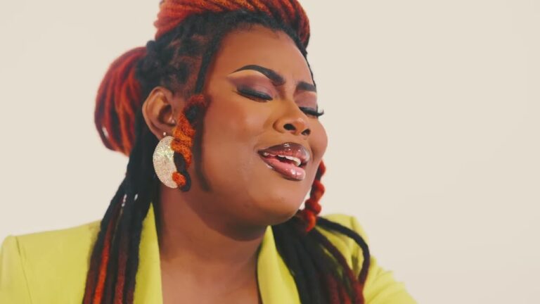 MERCI – Colombe Merveille ( clip officiel )