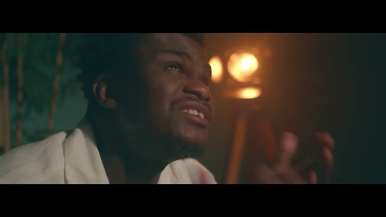 Washly Jean Dévoile « HELLO », Un Hymne de Gratitude