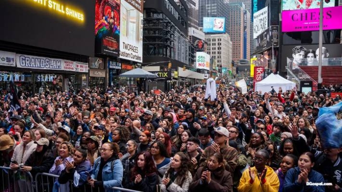 Mike Signorelli & V1 Worship - The Cost (Times Square 2026)